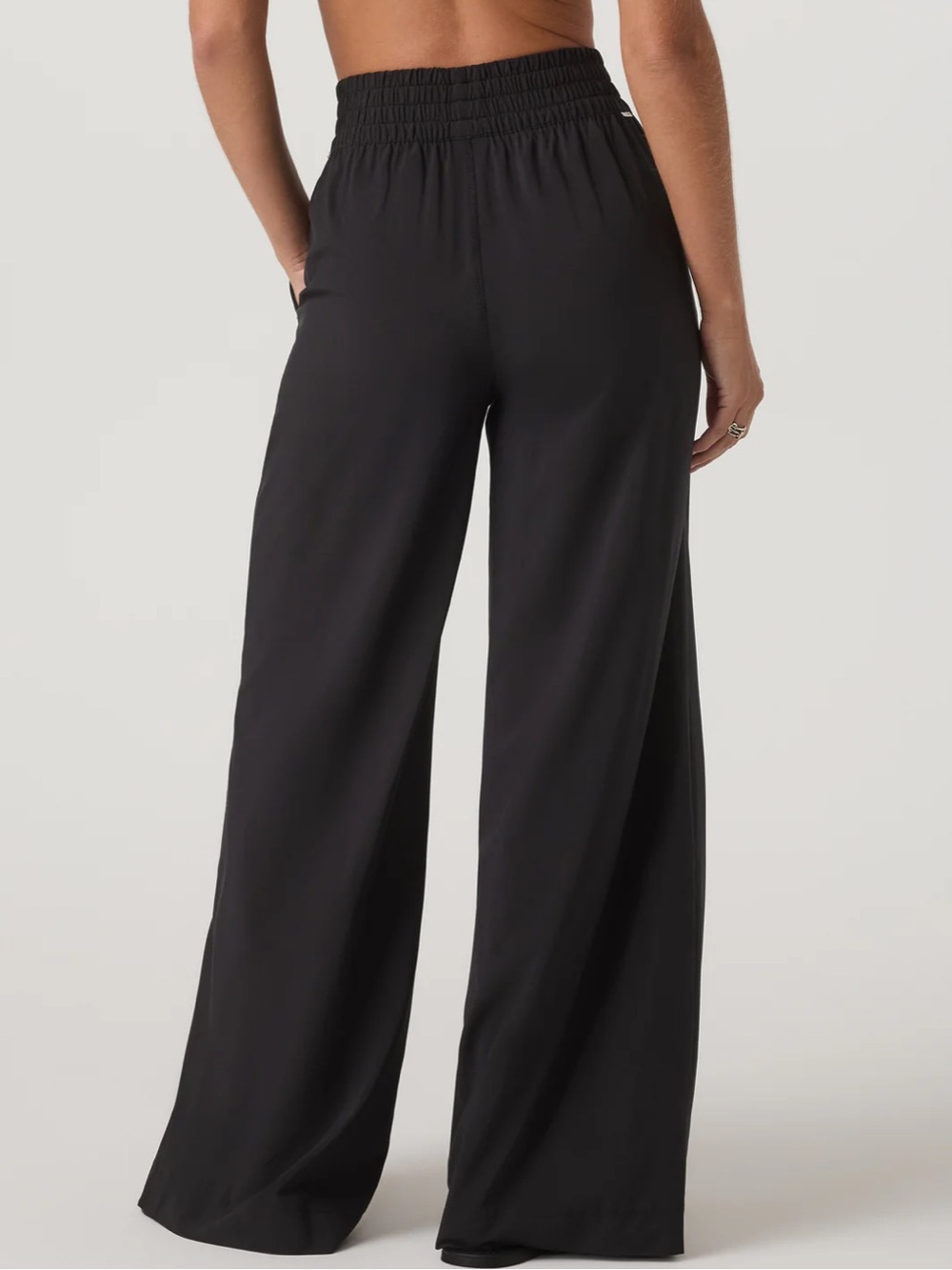 Vuori Villa Wide Leg Black Elastic-Waist Pants Size Medium - Picture 8 of 12